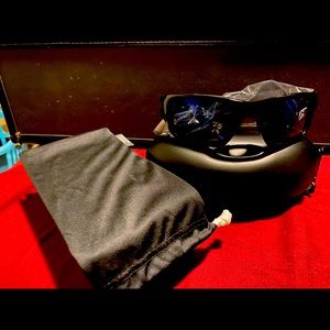 New with tags Oakley USA valve sunglasses